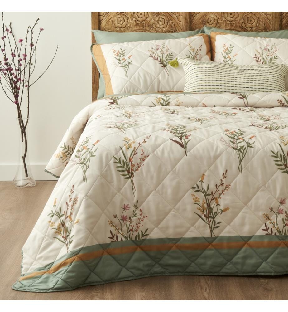 Quilted Double Bedspread - Multicolored