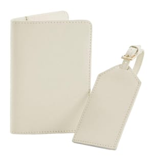 BagbaseBoutique Porta Passaporto e Set di Etichette per Bagagli