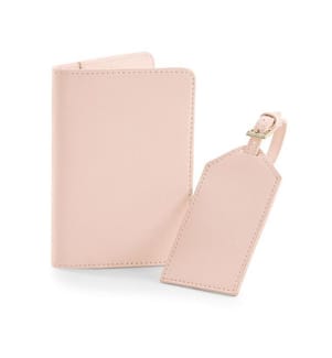 BagbaseBoutique Porta Passaporto e Set di Etichette per Bagagli