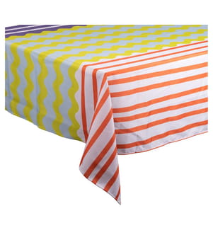 "More Amor" Stain-Resistant Tablecloth - 140 x 240 cm