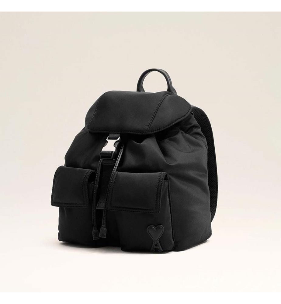 „Marcel“ – Kleiner Rucksack mit Klappe – Schwarz