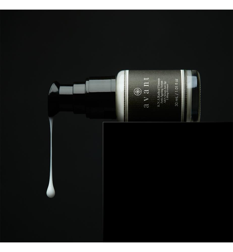 Avant Skincare Geschenkset Duo Anti-Aging Tag & Nacht R.N.A + Signature Bag