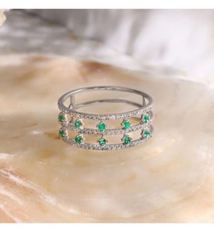 Ring Krone der Smaragde - Weissgold 375/1000