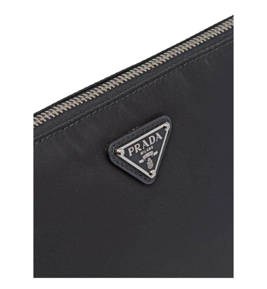 Marsupio triangolare con logo Re-Nylon - Nero