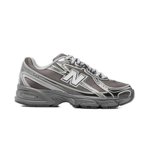Sneaker 740 – Schwarz