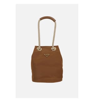 Kleine Eimertasche Mariner aus Re-Nylon - Braun
