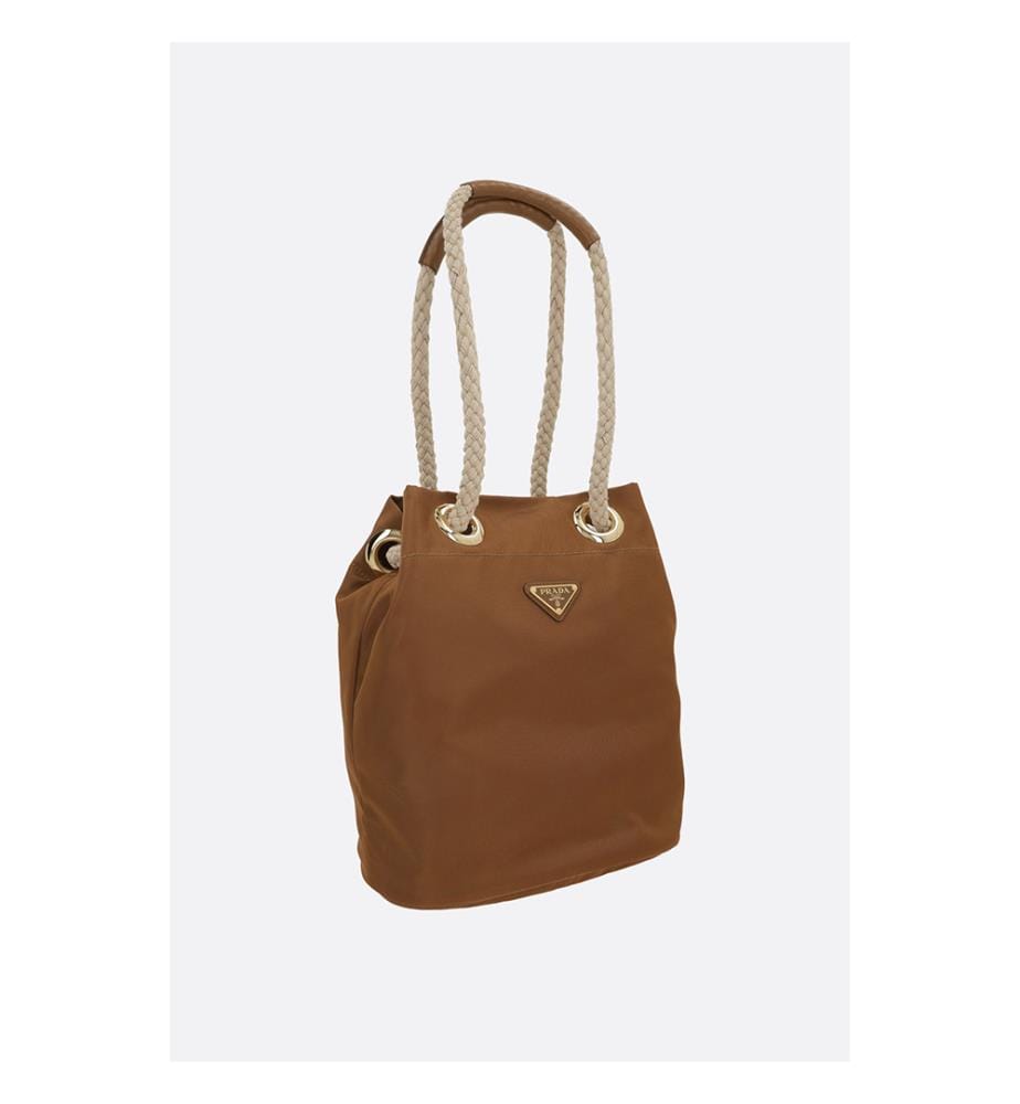 Kleine Eimertasche Mariner aus Re-Nylon - Braun