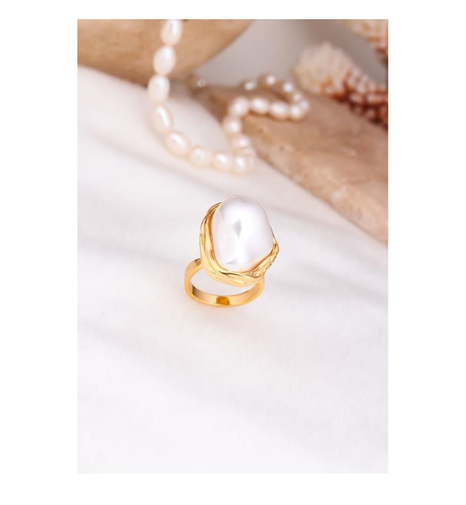Pearl Ring - White