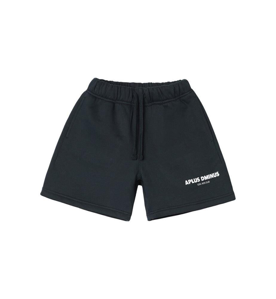 Fleece-Shorts mit Kordelzug und gestapeltem Logo – Schwarz