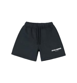 Fleece-Shorts mit Kordelzug und gestapeltem Logo – Schwarz