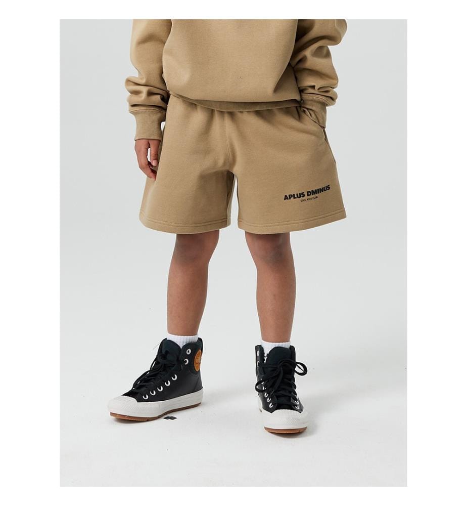 Fleece-Shorts mit Kordelzug und gestapeltem Logo – Khaki