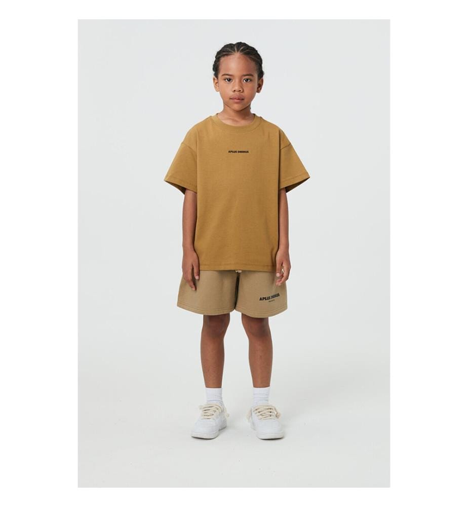 T-Shirt mit kleinem Logo und geradem Schnitt – Camel