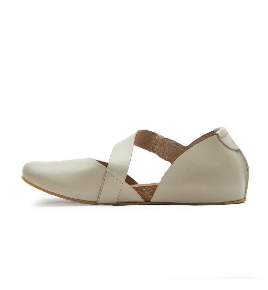 Flache Lederschuhe mit Korkfussbett - Beige