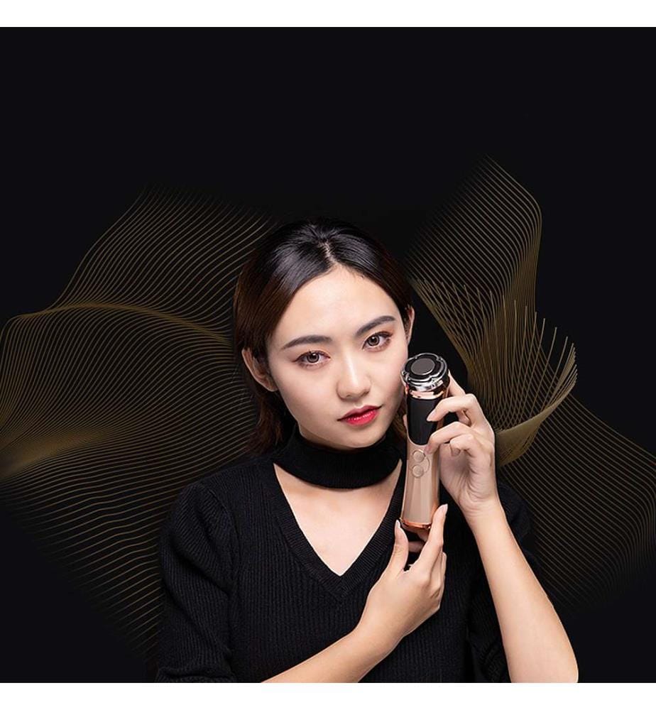 Instrument de beauté à ultrasons pour le nettoyage et la nutrition de la peau - Or