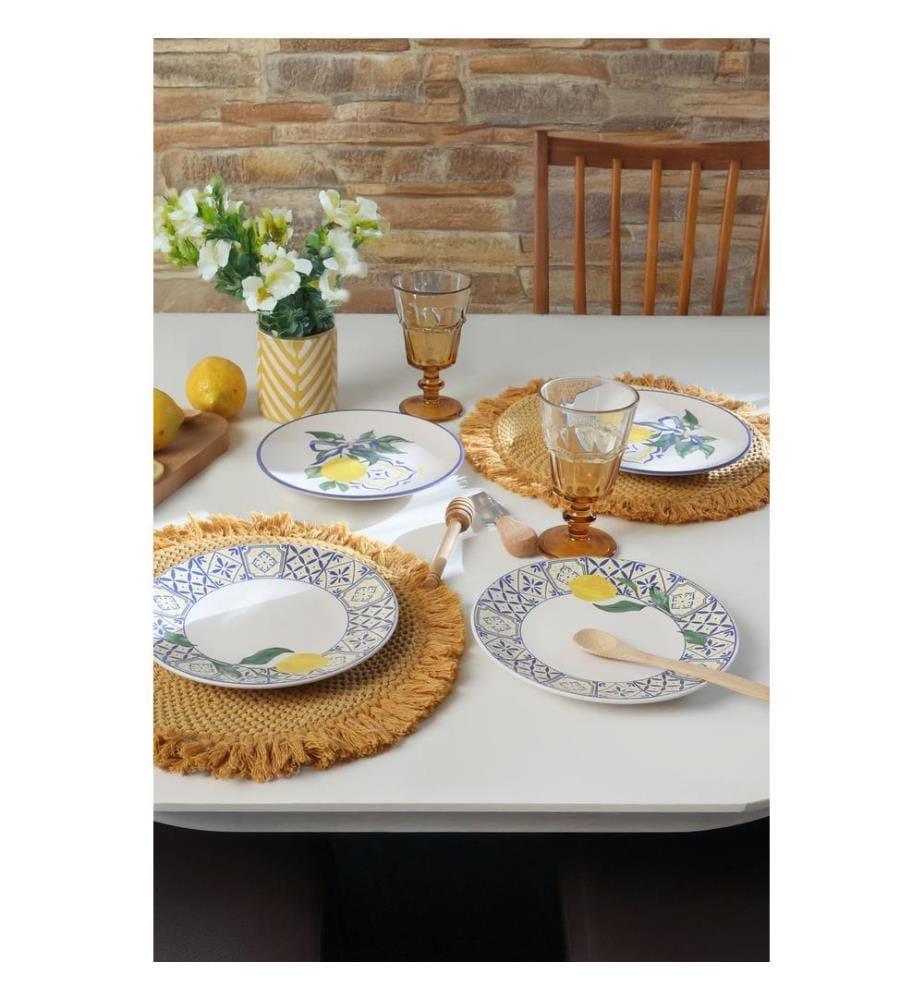 Set of 4 cake serving pieces - White, navy blue, and yellow