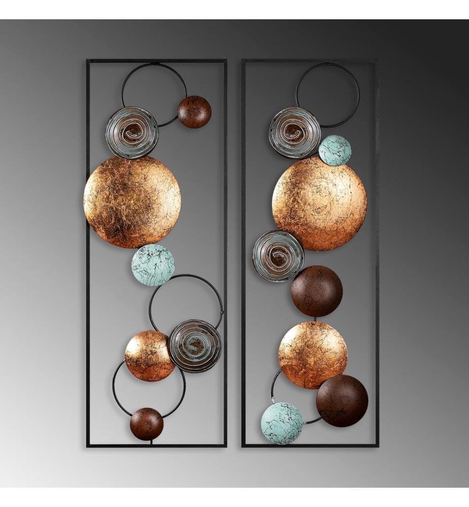 Wanddekoration aus Metall – mehrfarbig