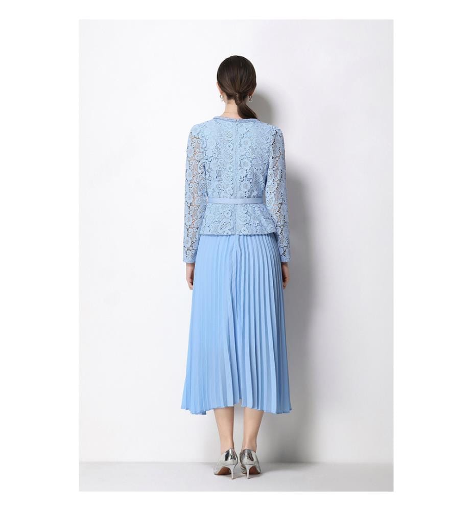 Plissiertes Midi-Kleid aus Spitze mit Rock – Blau