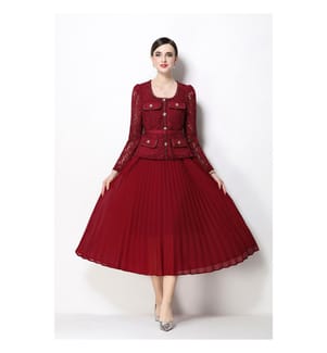 Plissiertes Midi-Kleid aus Spitze mit Rock – Weinrot