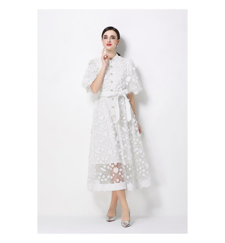 Midi-Kleid aus 3D-Blumenstrick mit Taillenbund – Weiss