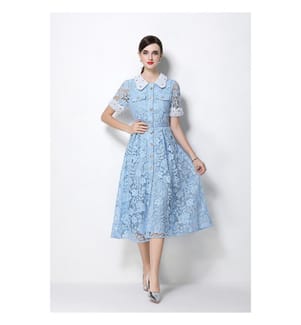 Midi-Kleid aus Spitze mit Peter-Pan-Kragen und Taillengürtel – Blau