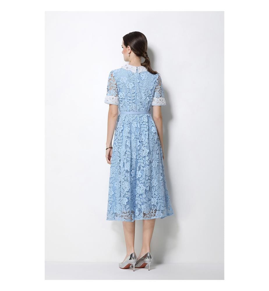 Midi-Kleid aus Spitze mit Peter-Pan-Kragen und Taillengürtel – Blau