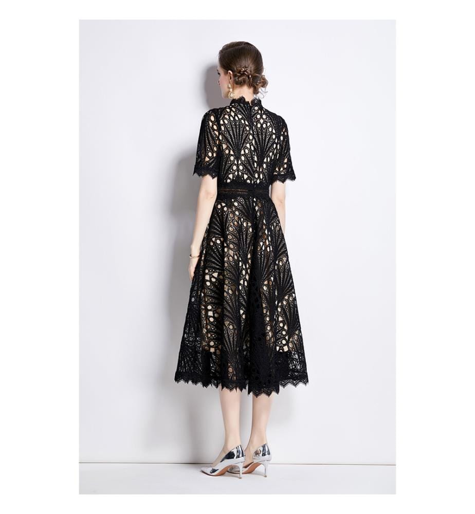 Robe mi-longue à col montant en dentelle - Noir