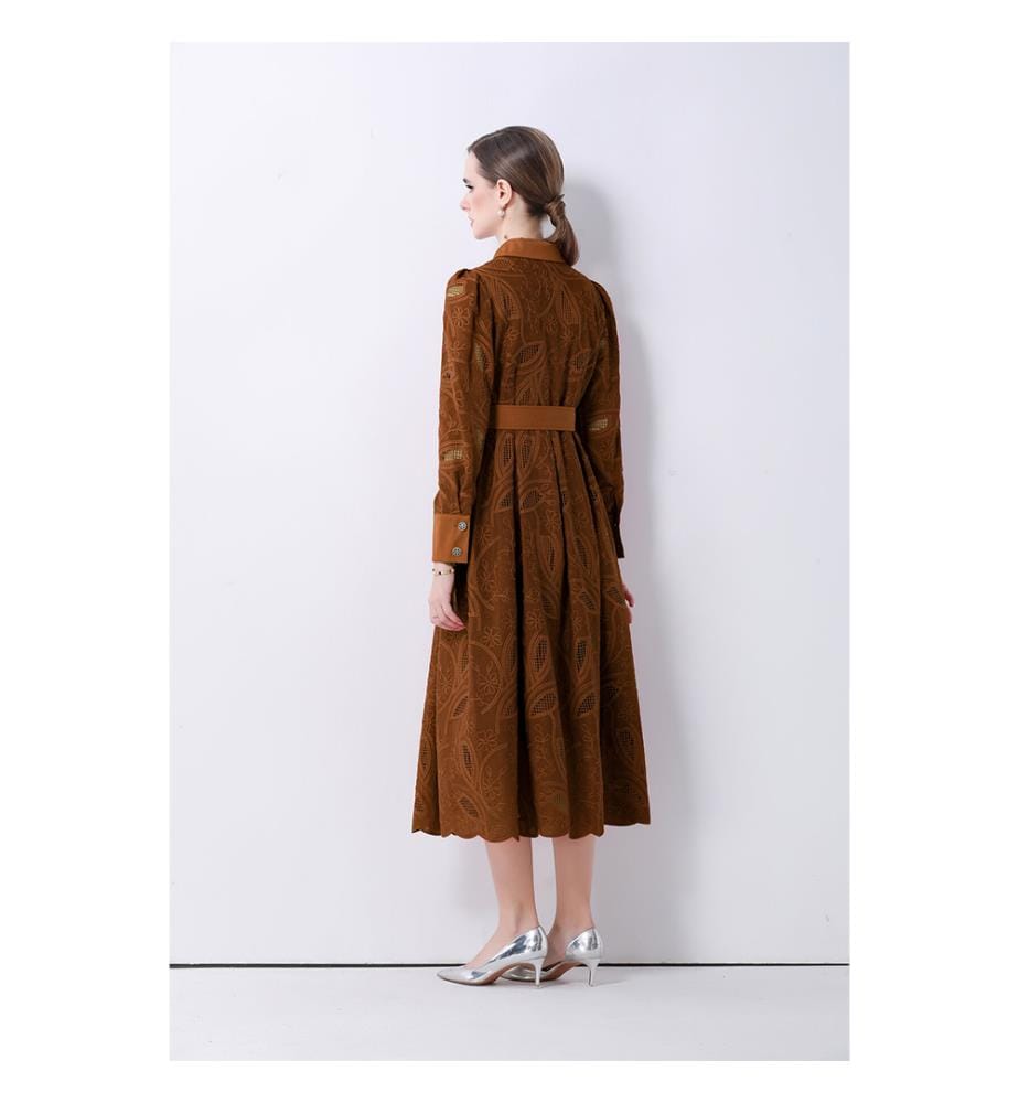Robe mi-longue chemisier brodée avec ceinture - Marron