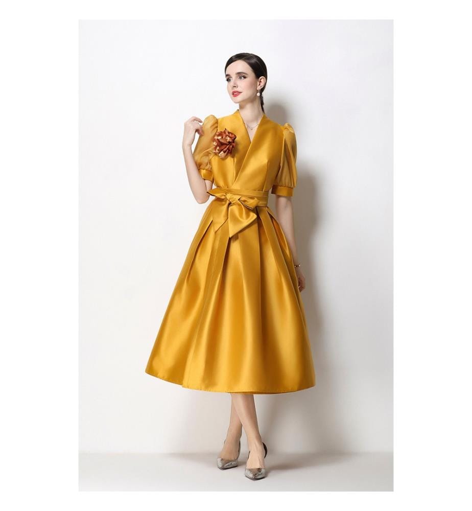 Robe midi en satin structuré, col V et drapé - Ambre