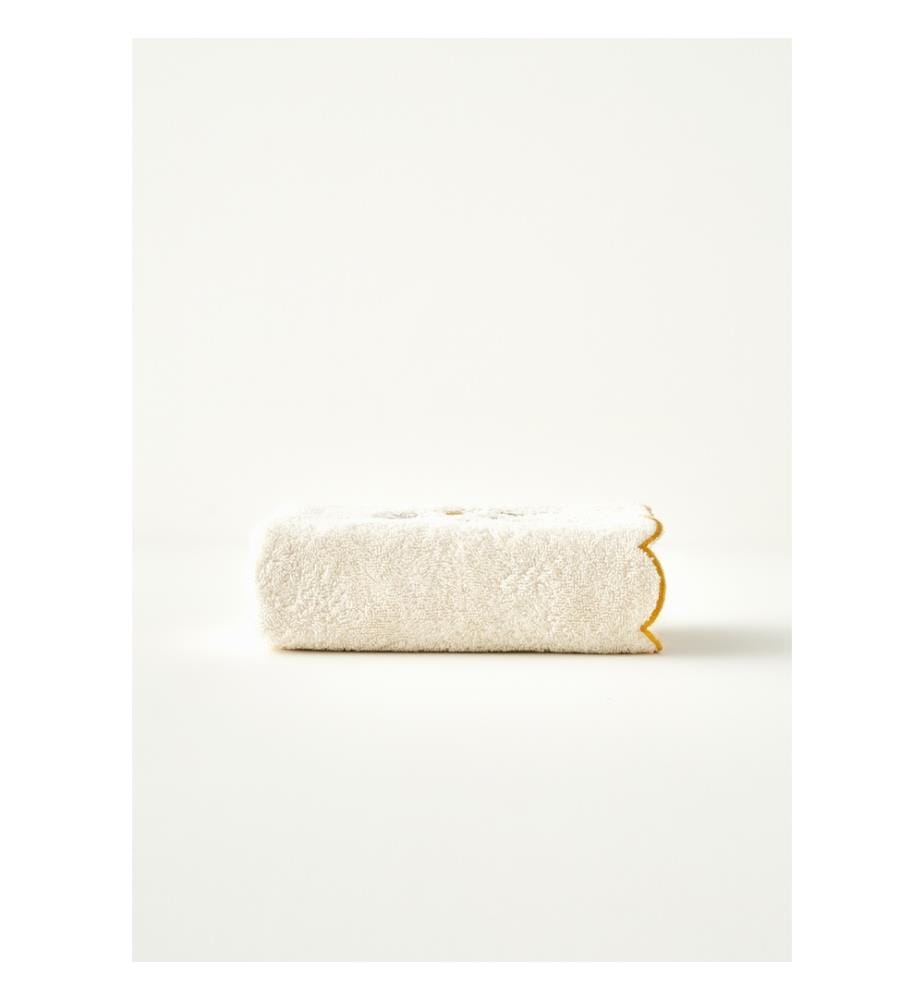 Daisy embroidered towel - Beige