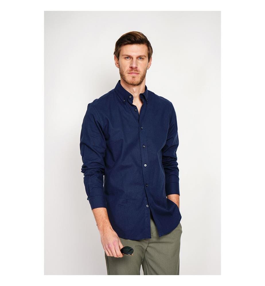 Camicia slim fit con colletto classico e polsini rotondi - Blu navy