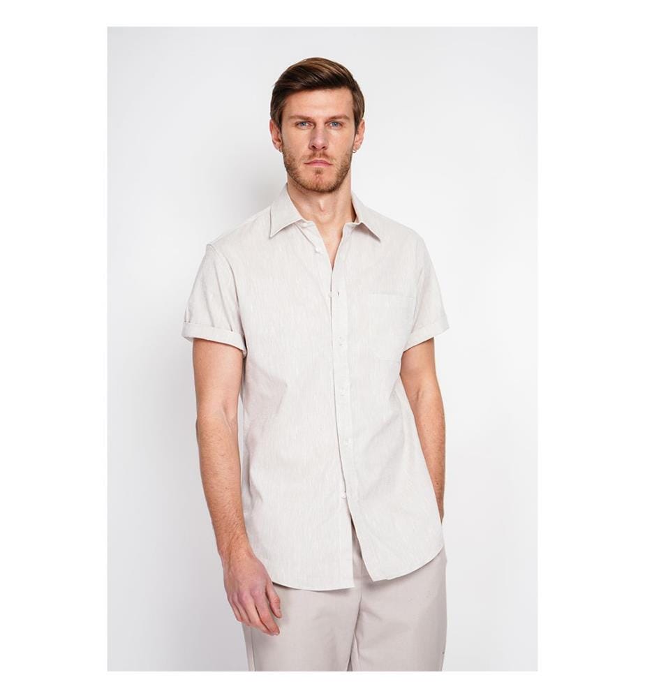Camicia classica a manica corta con tasca sul colletto e vestibilità dritta - Lino