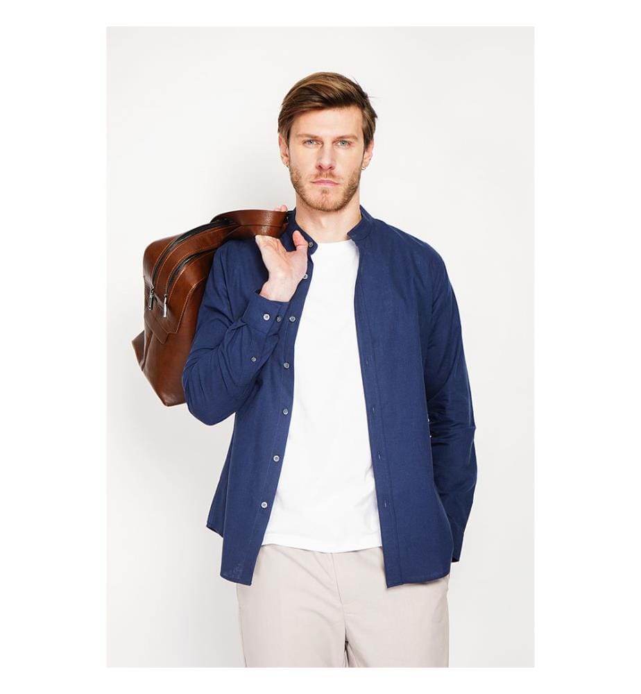 Camicia slim fit Colletto ufficiale Polsino squadrato - Blu navy
