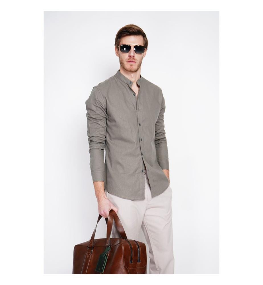 Camicia slim fit Colletto ufficiale Polsino squadrato - Khaki