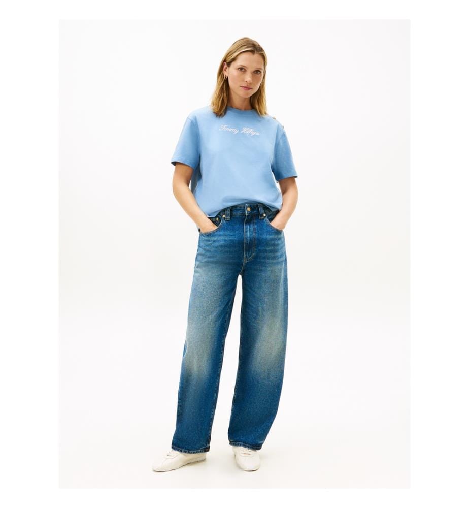 Casual T-Shirt With Embroidered Logo And Gold Button - Light Blue