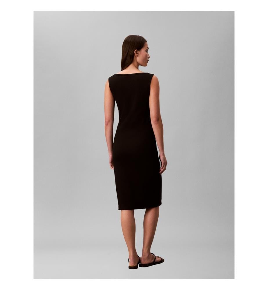 Schwarzes Kleid