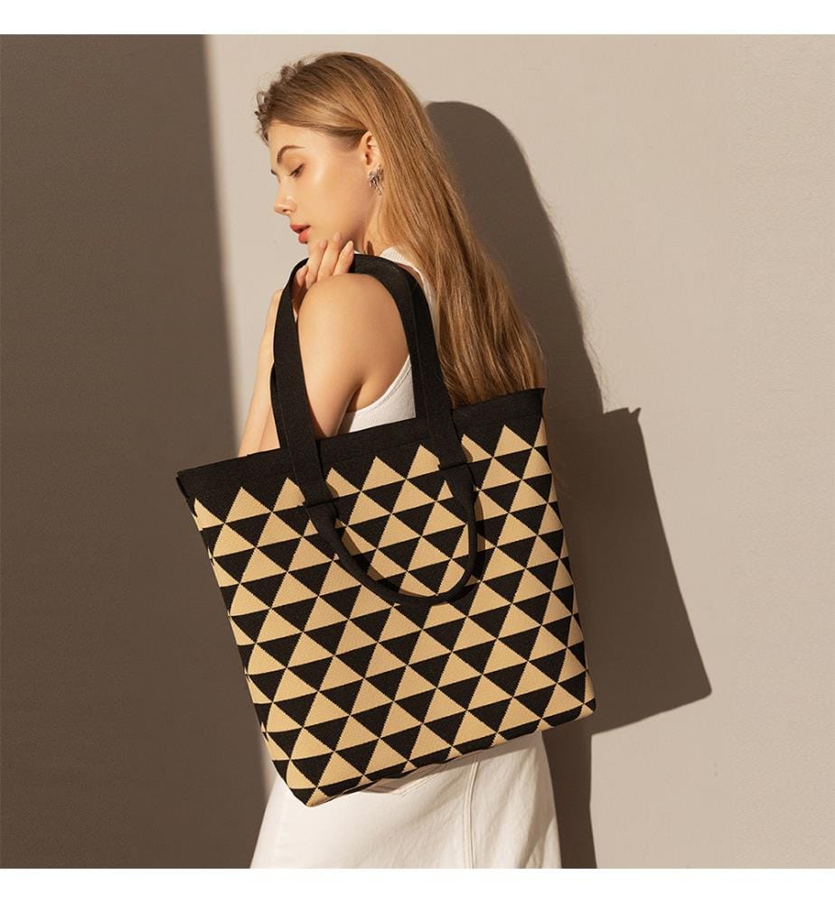 Dreieckige, karierte Tasche aus khakifarbenem Canvas - Khaki