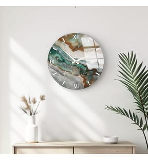 Wanduhr aus Glas – mehrfarbig