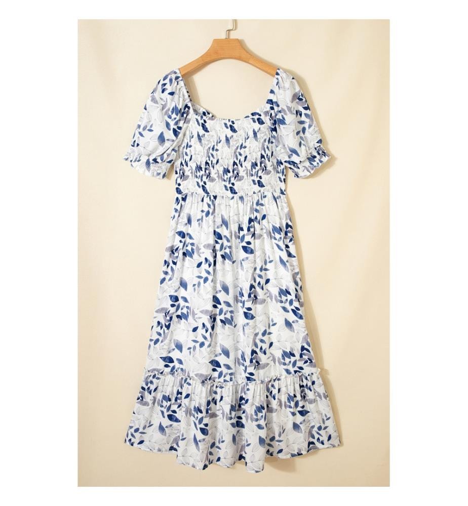 Halblanges Kleid mit Blumenmuster, Rüschen und kurzen Puffärmeln in Himmelblau mit Smock-Corsage