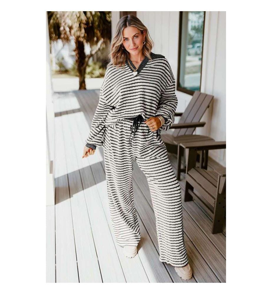 Zweiteiliges Set Pullover und Hose - Weiss