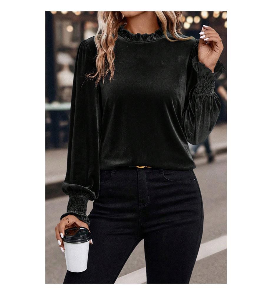 Schwarze Samtbluse mit Rüschenkragen