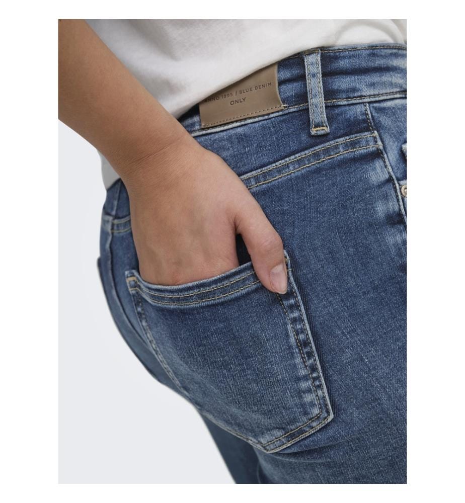 Jeans – dunkelblauer Denim","detected_source_language":"FR