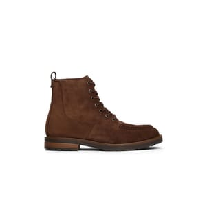 Gekerbte Mokassinstiefel aus Wildleder - braun