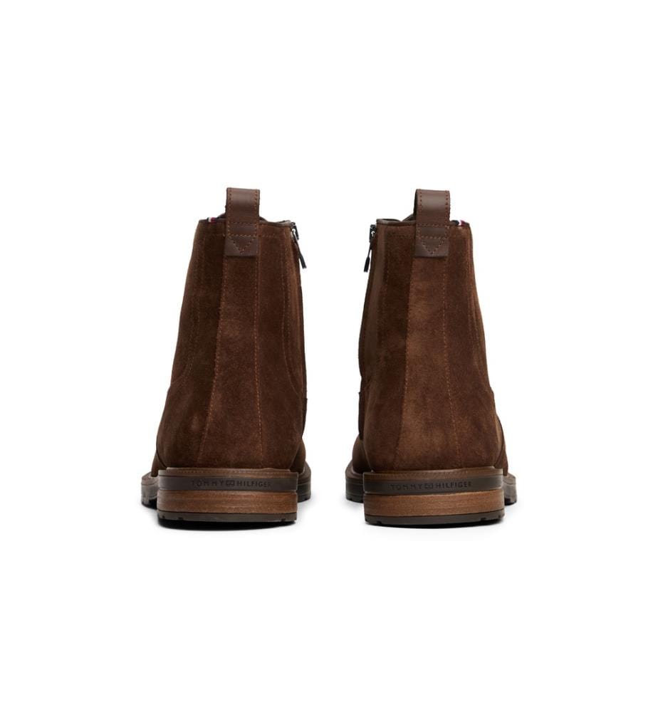 Gekerbte Mokassinstiefel aus Wildleder - braun
