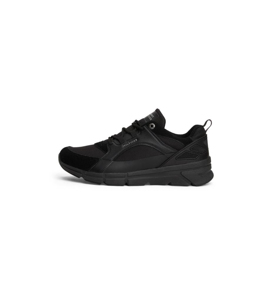 Scarpe da ginnastica sportive con suola dentellata - Nero