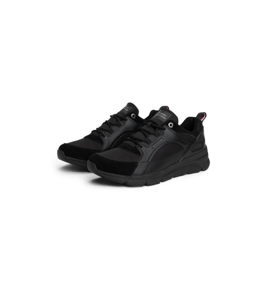 Scarpe da ginnastica sportive con suola dentellata - Nero