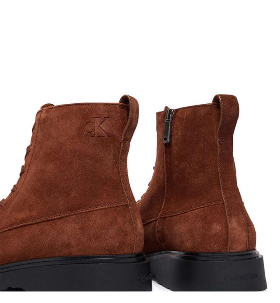 Schnürstiefel aus Wildleder – Braun