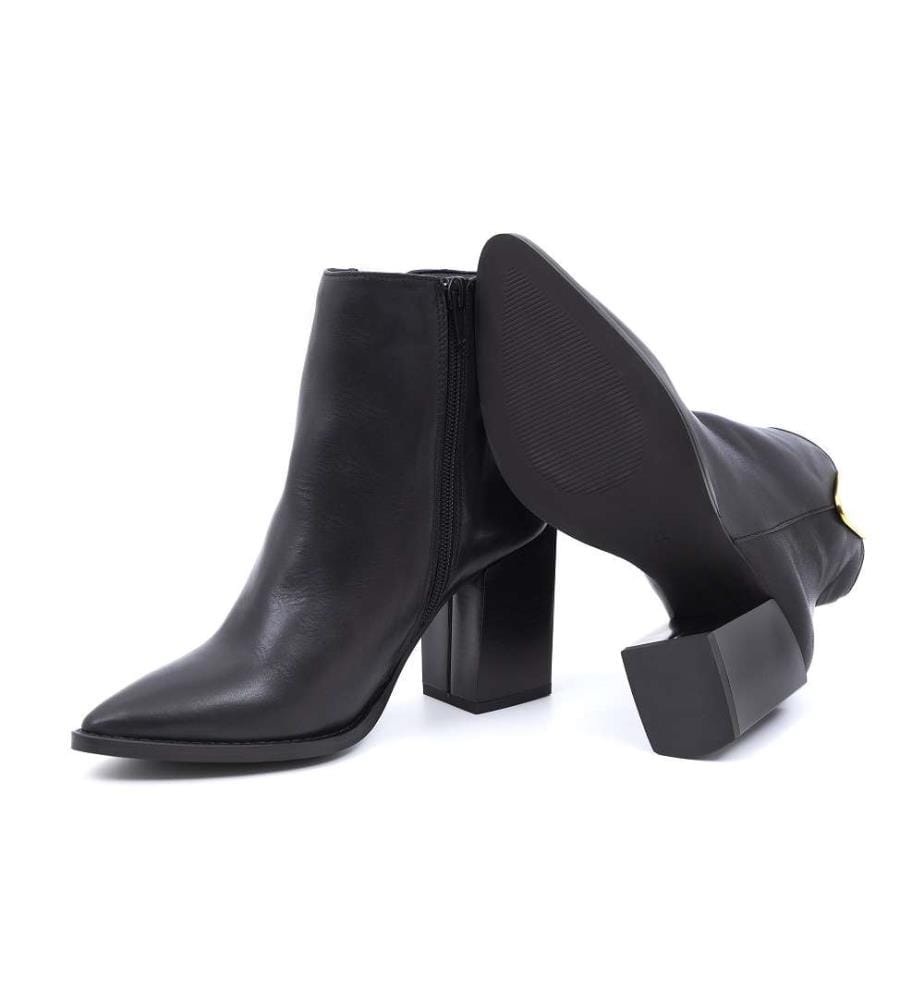Stiefel mit einheitlicher Farbe - Schwarz