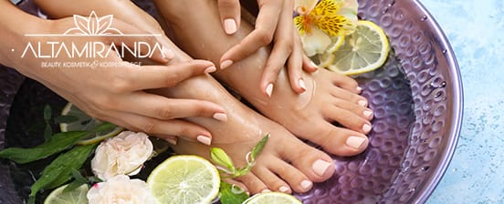 Kosmetische Nagelpflege mit O·P·I