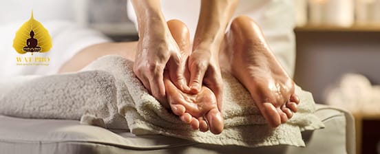 Fussreflexzonenmassage – optional mit Gesichtsklopfmassage
