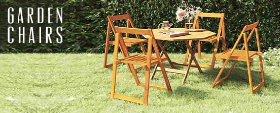 Gartenstühle und Hocker